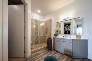 199 Waterpoint Ct, Conroe, TX 77356 - Photo 10