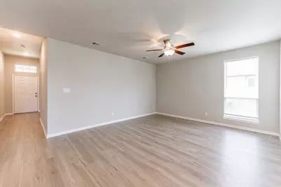 104 Laurel Oak Drive, Huntsville, TX 77320 - Photo 2