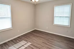 5222 Northridge Dr, Houston, TX 77033 - Photo 12