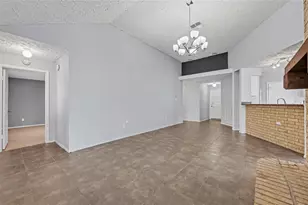 319 Richvale Ln, Houston, TX 77598 - Photo 6