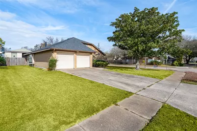319 Richvale Lane, Houston, TX 77598 - Photo 2