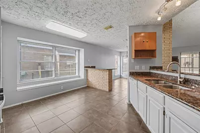 319 Richvale Lane, Houston, TX 77598 - Photo 14