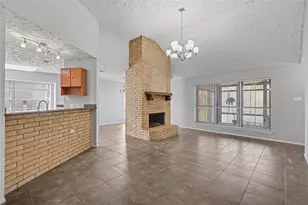 319 Richvale Ln, Houston, TX 77598 - Photo 8