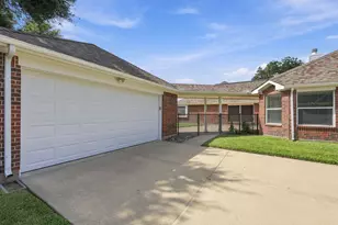 33211 Woodton Ct, Weston Lakes, TX 77441 - Photo 4