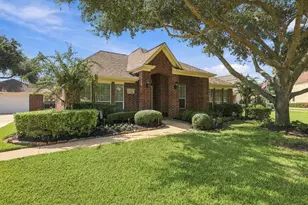 33211 Woodton Ct, Weston Lakes, TX 77441 - Photo 2