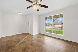 4134 Arapajo St, Baytown, TX 77521 - Photo 4