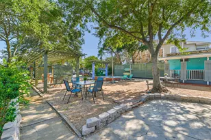 1513 19th St, Galveston, TX 77550 - Photo 8