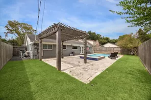 4406 Donna Bell Ln, Houston, TX 77018 - Photo 18