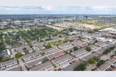 14704 Perthshire Road #E, Houston, TX 77079 - Photo 2