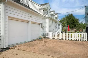 2439 Stanmore Dr, Houston, TX 77019 - Photo 26