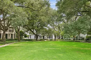 2439 Stanmore Dr, Houston, TX 77019 - Photo 2