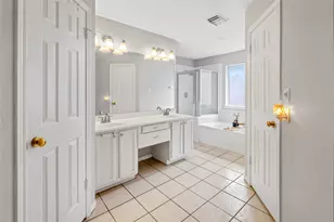 12646 Duchess Ln, Houston, TX 77070 - Photo 8