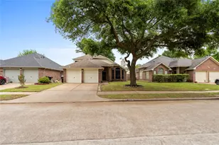 12646 Duchess Ln, Houston, TX 77070 - Photo 2