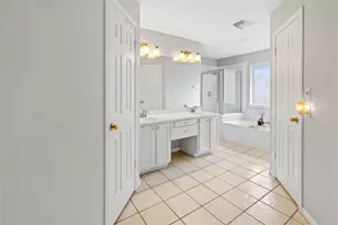 12646 Duchess Ln, Houston, TX 77070 - Photo 10
