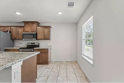 10920 Fairview Drive, Conroe, TX 77385 - Photo 16