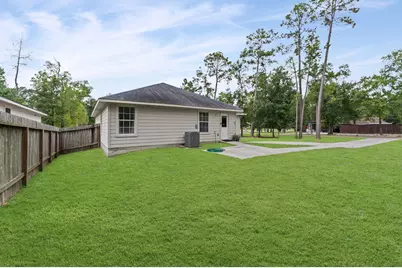 10920 Fairview Drive, Conroe, TX 77385 - Photo 6