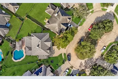 12310 Signal Hill Court, Pearland, TX 77584 - Photo 2