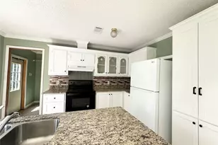 18143 Breezy Dr, Montgomery, TX 77316 - Photo 16