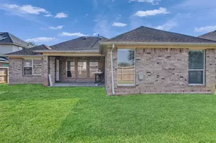 2306 Diamond Springs Dr, Pearland, TX 77584 - Photo 2