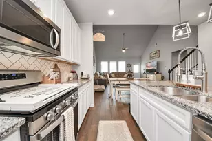 2394 Bishop Lagoon Way, La Porte, TX 77571 - Photo 14