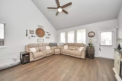 2394 Bishop Lagoon Way, La Porte, TX 77571 - Photo 6