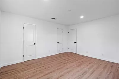 5023 Redstart Street, Houston, TX 77035 - Photo 32