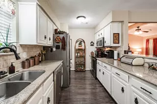 1041 Magnolia Point Dr, Huffman, TX 77336 - Photo 12