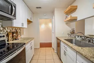 11817 Southlake Dr, Houston, TX 77077 - Photo 10