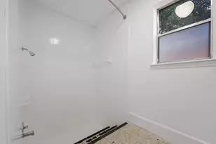 8715 Covent Garden St, Houston, TX 77031 - Photo 16