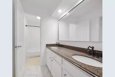 8715 Covent Garden Street, Houston, TX 77031 - Photo 12