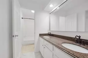 8715 Covent Garden St, Houston, TX 77031 - Photo 12