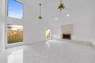 8715 Covent Garden St, Houston, TX 77031 - Photo 4