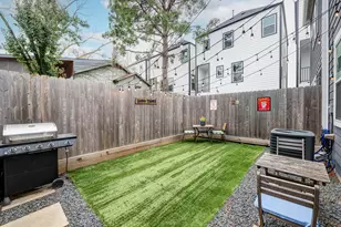 803 Martin St, Houston, TX 77018 - Photo 2