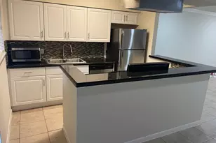 8229 Kingsbrook Rd, Houston, TX 77024 - Photo 4