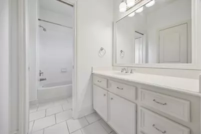 4523 Maple Street, Bellaire, TX 77401 - Photo 28