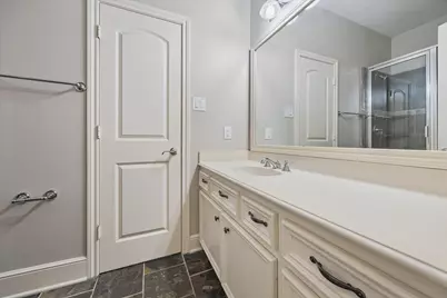 4523 Maple Street, Bellaire, TX 77401 - Photo 32