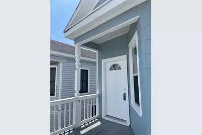 1323 Avenue M, Galveston, TX 77550 - Photo 2