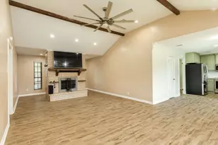 102 Turner St, Clute, TX 77531 - Photo 16
