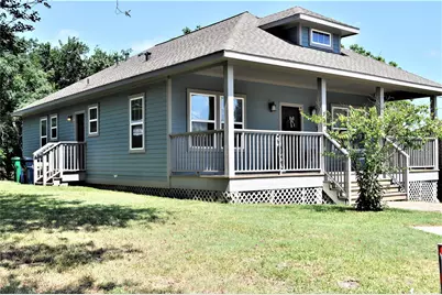 913 Independence Street, Brenham, TX 77833 - Photo 4