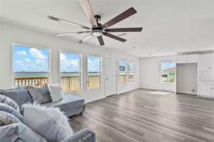 12824 Bermuda Beach Dr, Galveston, TX 77554 - Photo 10