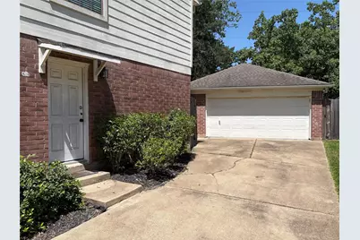 2319 Mill Creek Drive, Sugar Land, TX 77478 - Photo 2