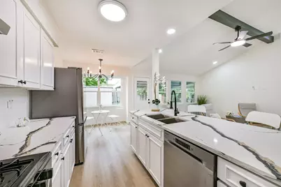 8927 Alcott Drive, Houston, TX 77080 - Photo 14