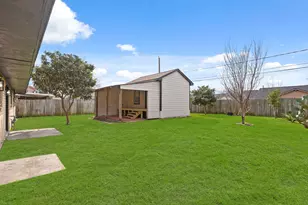9231 Cobbleshire Dr, Houston, TX 77037 - Photo 18