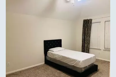 110 Chandler Court, Sugar Land, TX 77479 - Photo 16