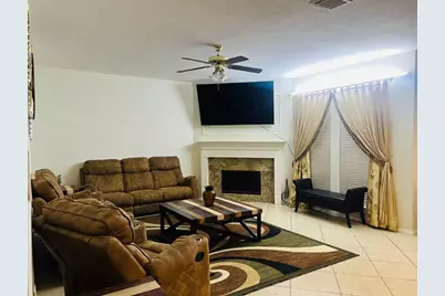 110 Chandler Court, Sugar Land, TX 77479 - Photo 4