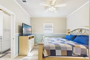 842 Main St, Crystal Beach, TX 77650 - Photo 34