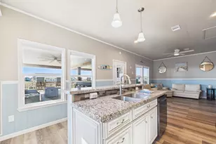 842 Main St, Crystal Beach, TX 77650 - Photo 26