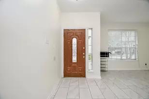 9641 Weldridge Dr, Sugar Land, TX 77498 - Photo 4