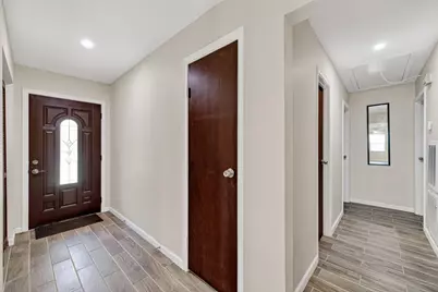 13629 Lynnwood Lane, Sugar Land, TX 77498 - Photo 6