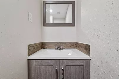 13629 Lynnwood Lane, Sugar Land, TX 77498 - Photo 26